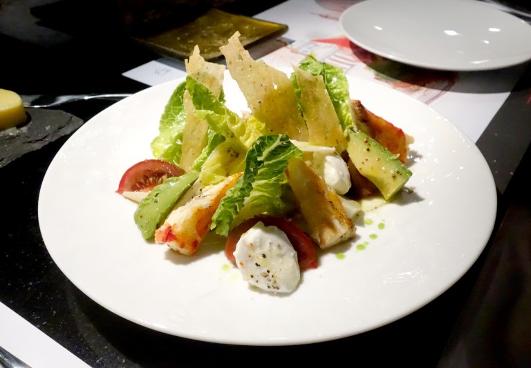 L’Atelier – by Joël Robuchon, Las Vegas – Le Crabe – King crab in a salad of greens, avocado, tomato, fresh mozzarella and parmesan crisps.